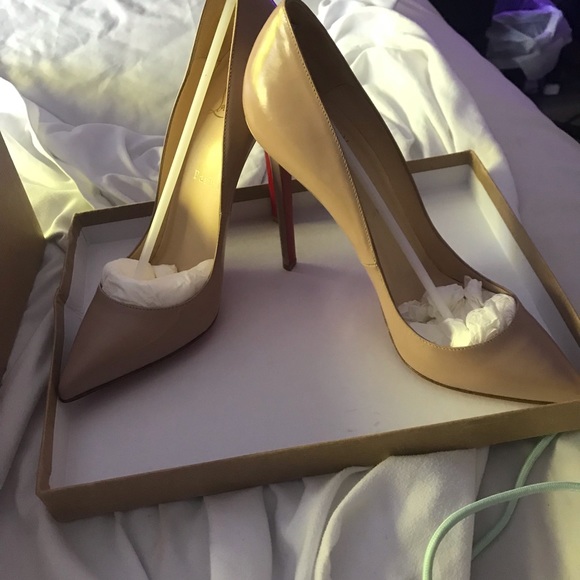 CHRISTIAN LOUBOUTINS  BN, original box, shoe bags, patent leather beige size 38 - Picture 10 of 10